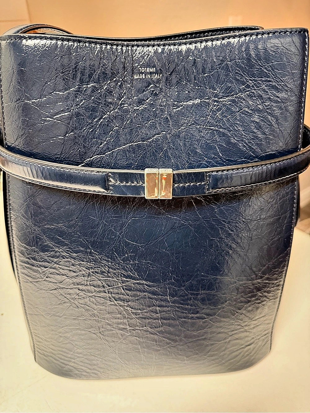 Toteme Crushed Leather Bucket Bag Leather Shoulder Bag — Blue
